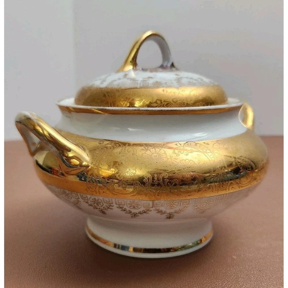 Edgewood China Warranted 22 Karat Gold Floral Decorative Sugar Bowl